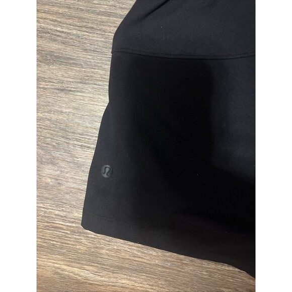 Black Lululemon On the Fly Shorts Sz 2 Luxtreme 2” Excellent Condition - Picture 5 of 11